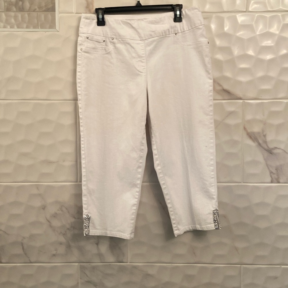 White Size 14P Capris